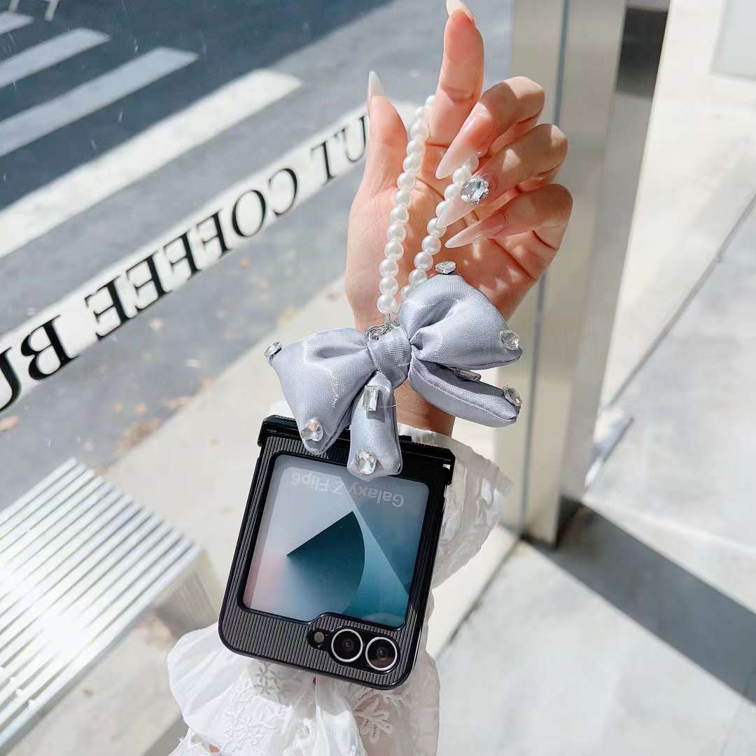Gray bow Samsung Zflip 6 three-pieceset 2