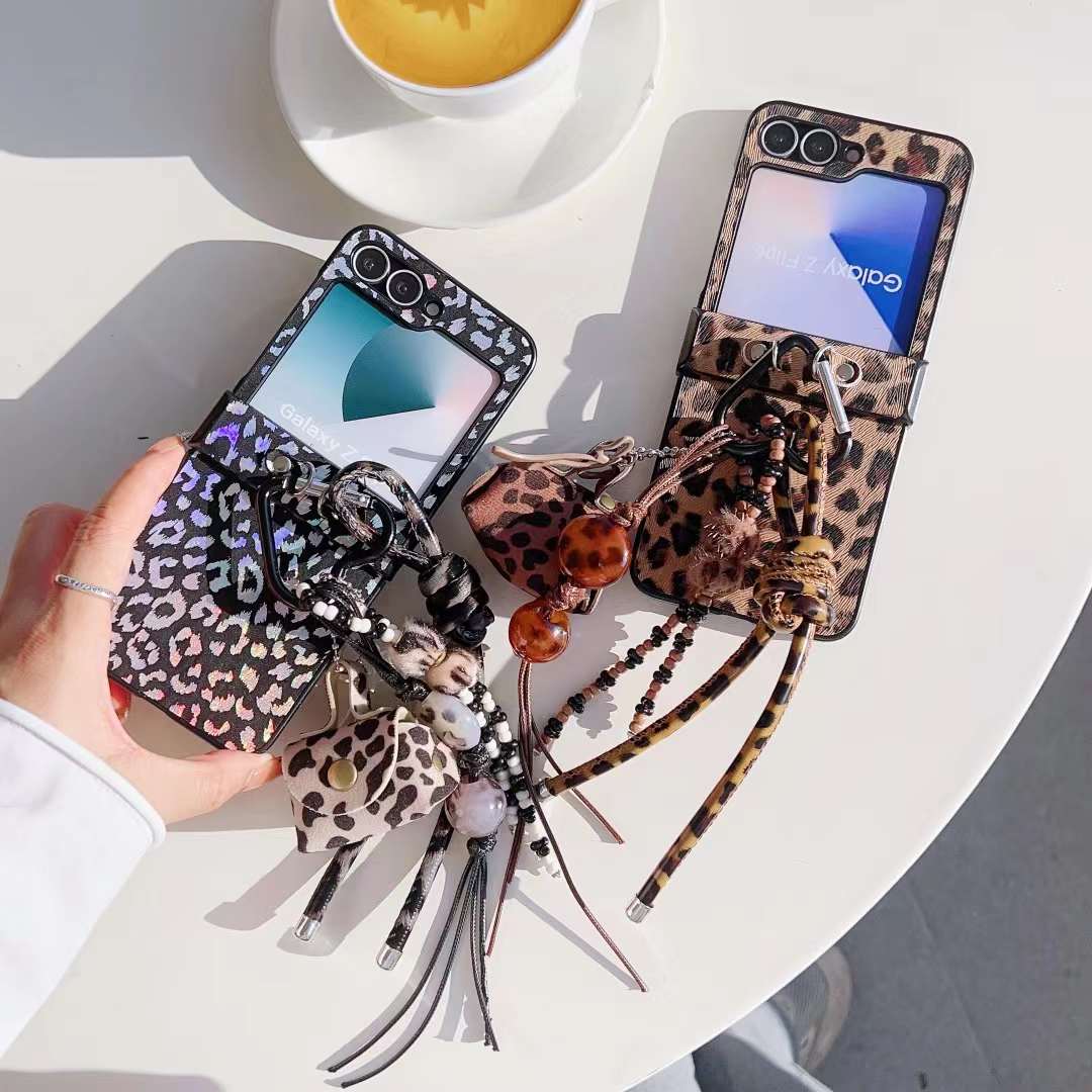 Samsung zflip folding leopard print mobile phone case1